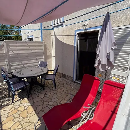 Different Colours 실로