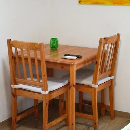 Different Colours 실로