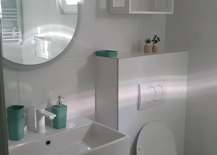 Different Colours 실로