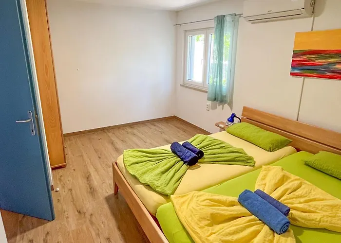 아파트 Different Colours 실로