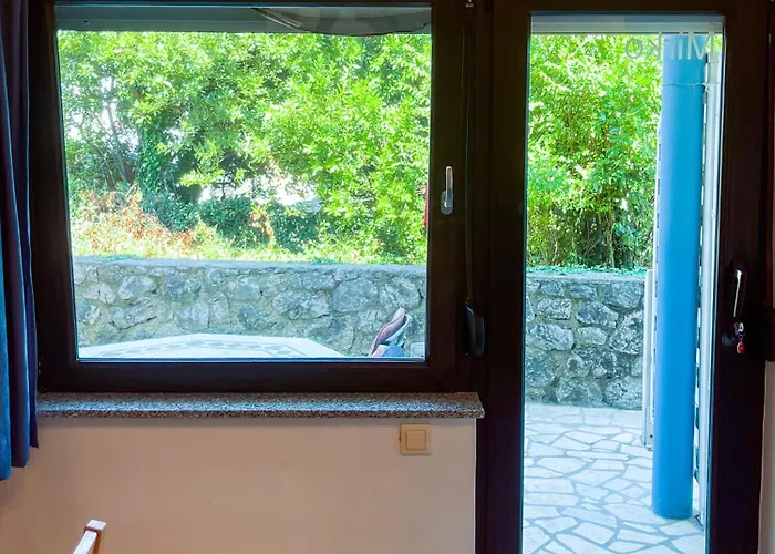 아파트 Different Colours