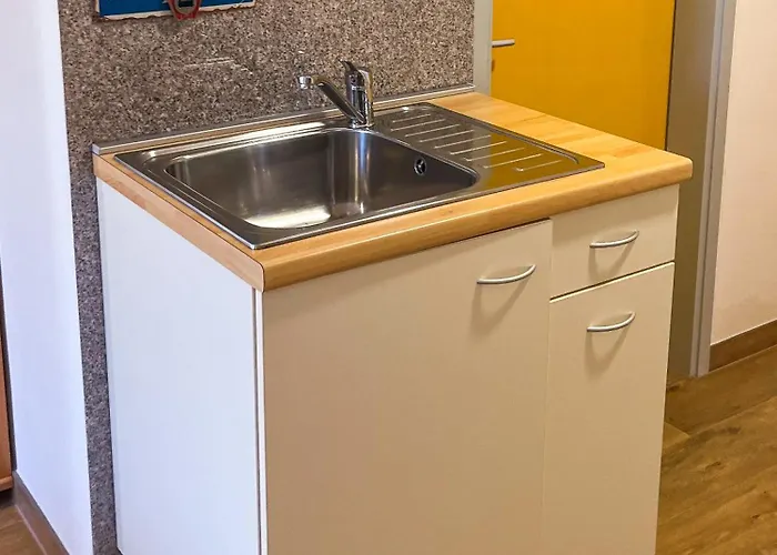 아파트 Different Colours