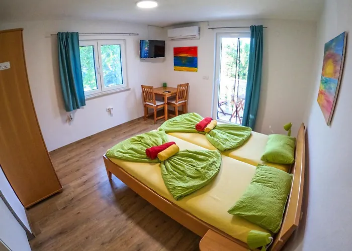 아파트 Different Colours