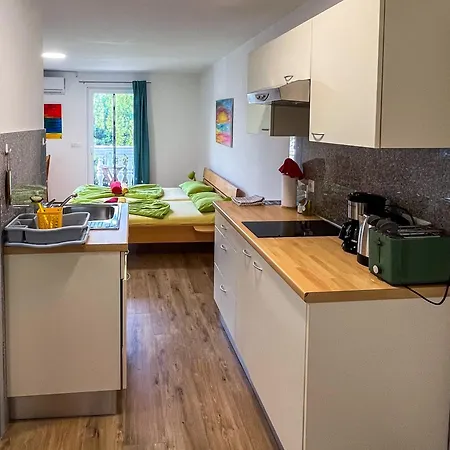 Different Colours Šilo