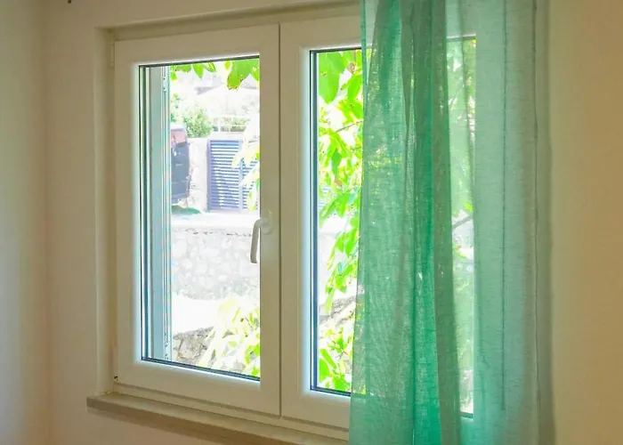 شقة Different Colours *