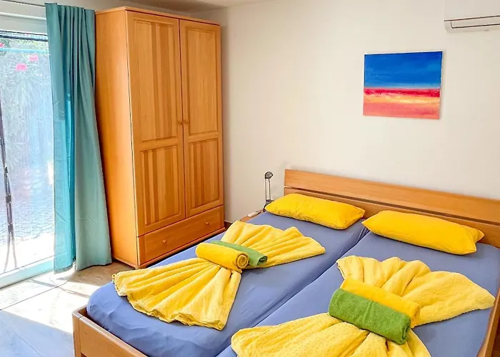 Different Colours Апартаменты Сило