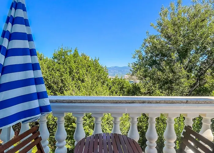 Different Colours شقة سيلو