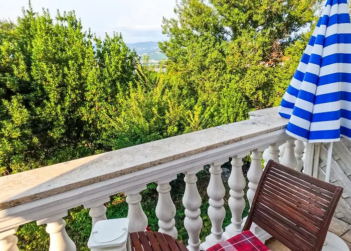 شقة Different Colours سيلو